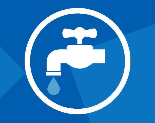 По вопросам подвоза питьевой воды в связи с ее временным замутнением вы можете обращаться в ЕДДС города по номеру диспетчерской служб