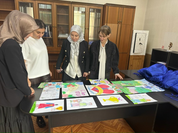 Подарок от сердца - юные художники поздравили пап с праздником