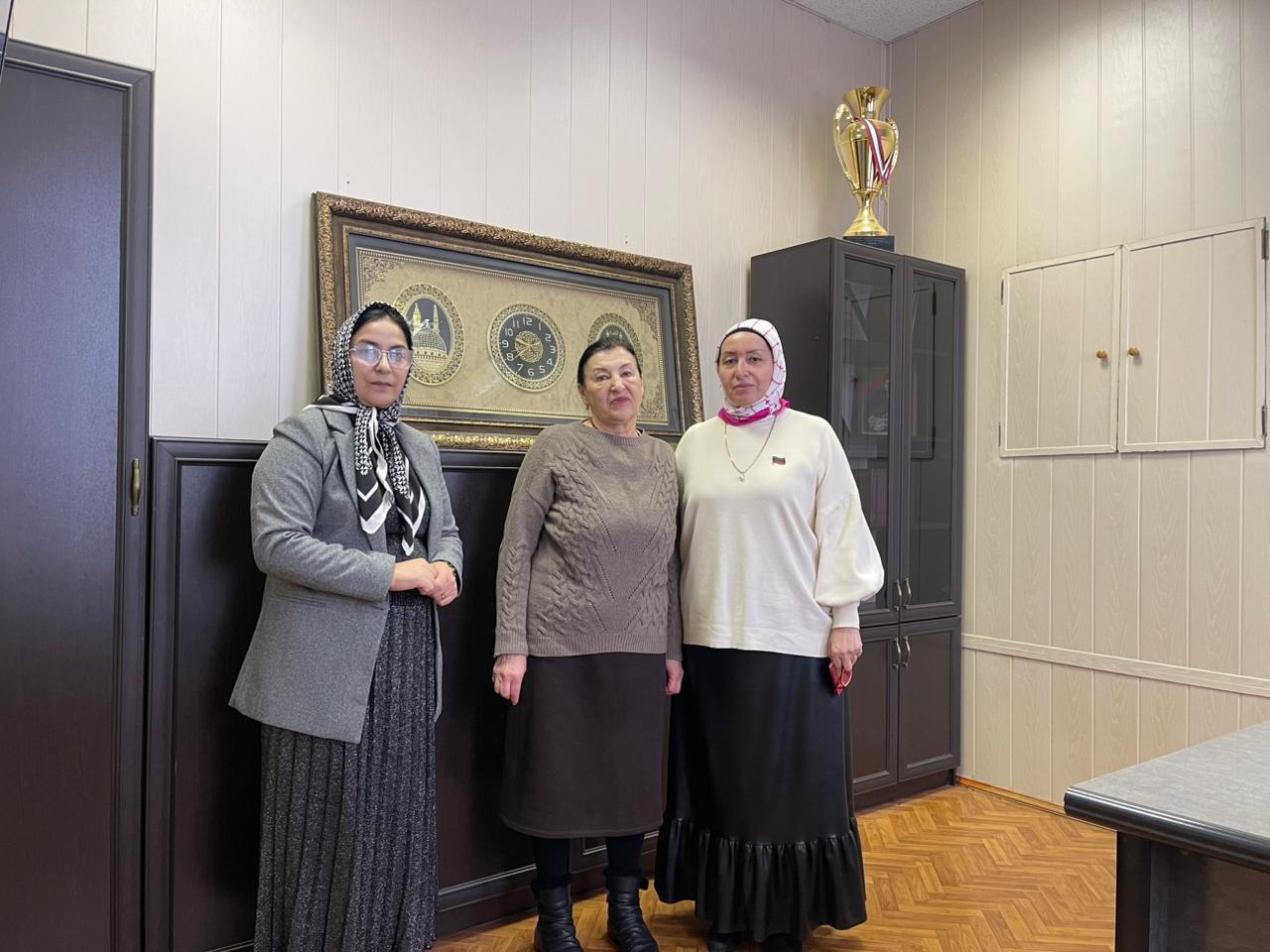 В управлении социальной защиты населения вручили удостоверение Ветерана труда Республики Дагестан.